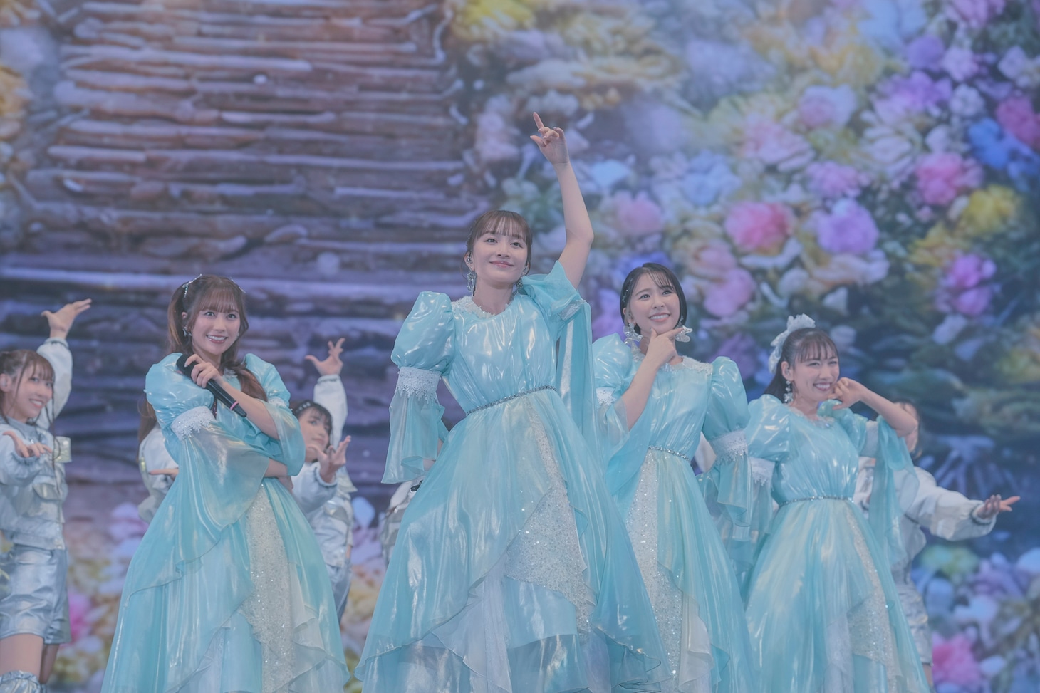 ももいろクローバーZ「Momoiro Christmas 2025 ODYSSEY」DAY2公演の様子。©KINGRECORDS