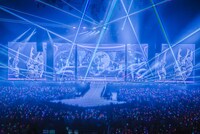 ももいろクローバーZ「Momoiro Christmas 2025 ODYSSEY」DAY2公演の様子。©KINGRECORDS