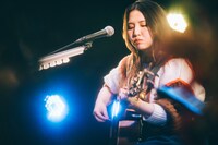 阿部真央（Photo by Kana Tarumi）