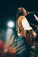 阿部真央（Photo by Kana Tarumi）