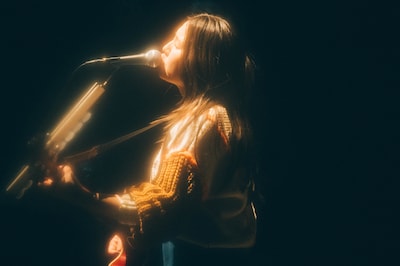 阿部真央（Photo by Kana Tarumi）