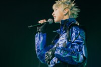 「1st FAN MEETING "ON!"」よりMON7A。（Photo by kawado）