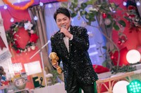 三山ひろし。「第17回明石家紅白！」より。（写真提供：NHK）