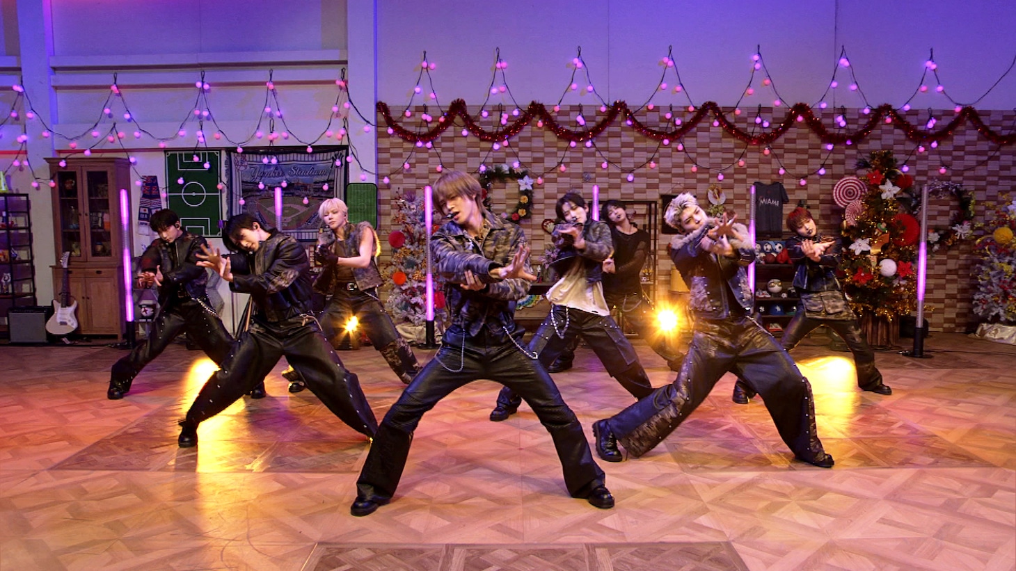 &TEAM。「第17回明石家紅白！」より。（写真提供：NHK）