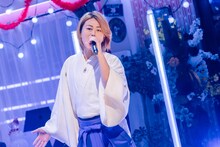氷川きよし。「第17回明石家紅白！」より。（写真提供：NHK）