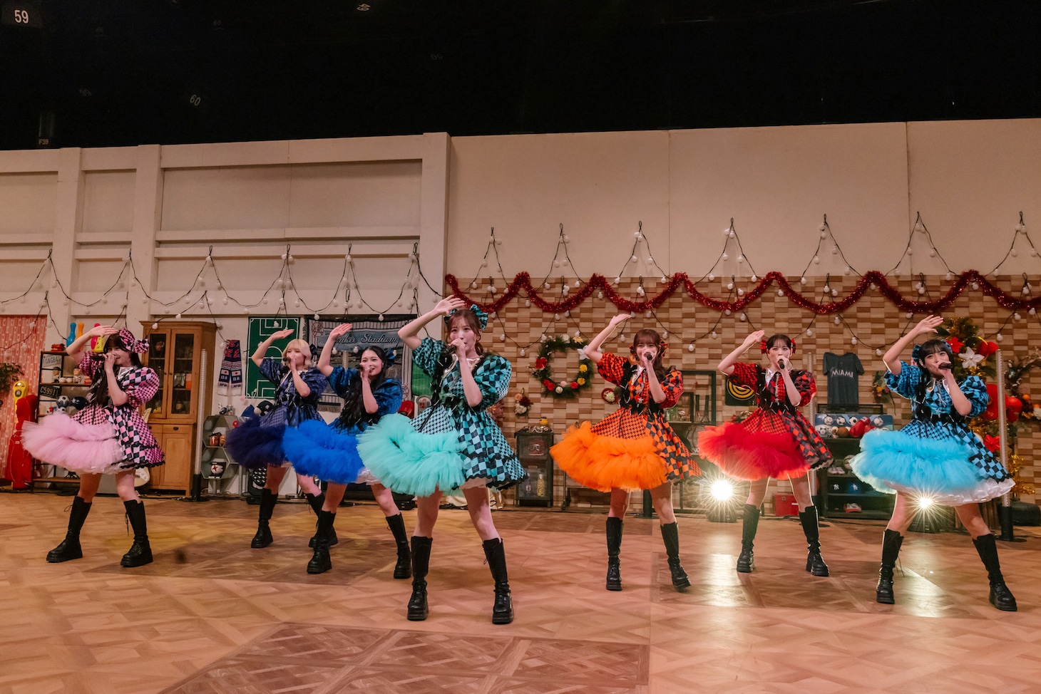 CANDY TUNE。「第17回明石家紅白！」より。（写真提供：NHK）