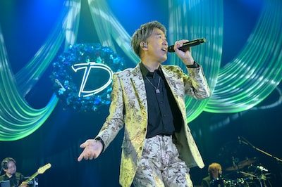 「DEEN Christmas Dinner Show 2025」の様子。（撮影：荒川潤）