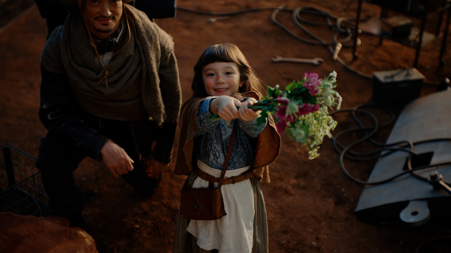 Dynabookの新CM「DYNABOOM!!DYNABOOK!!」のワンシーン。