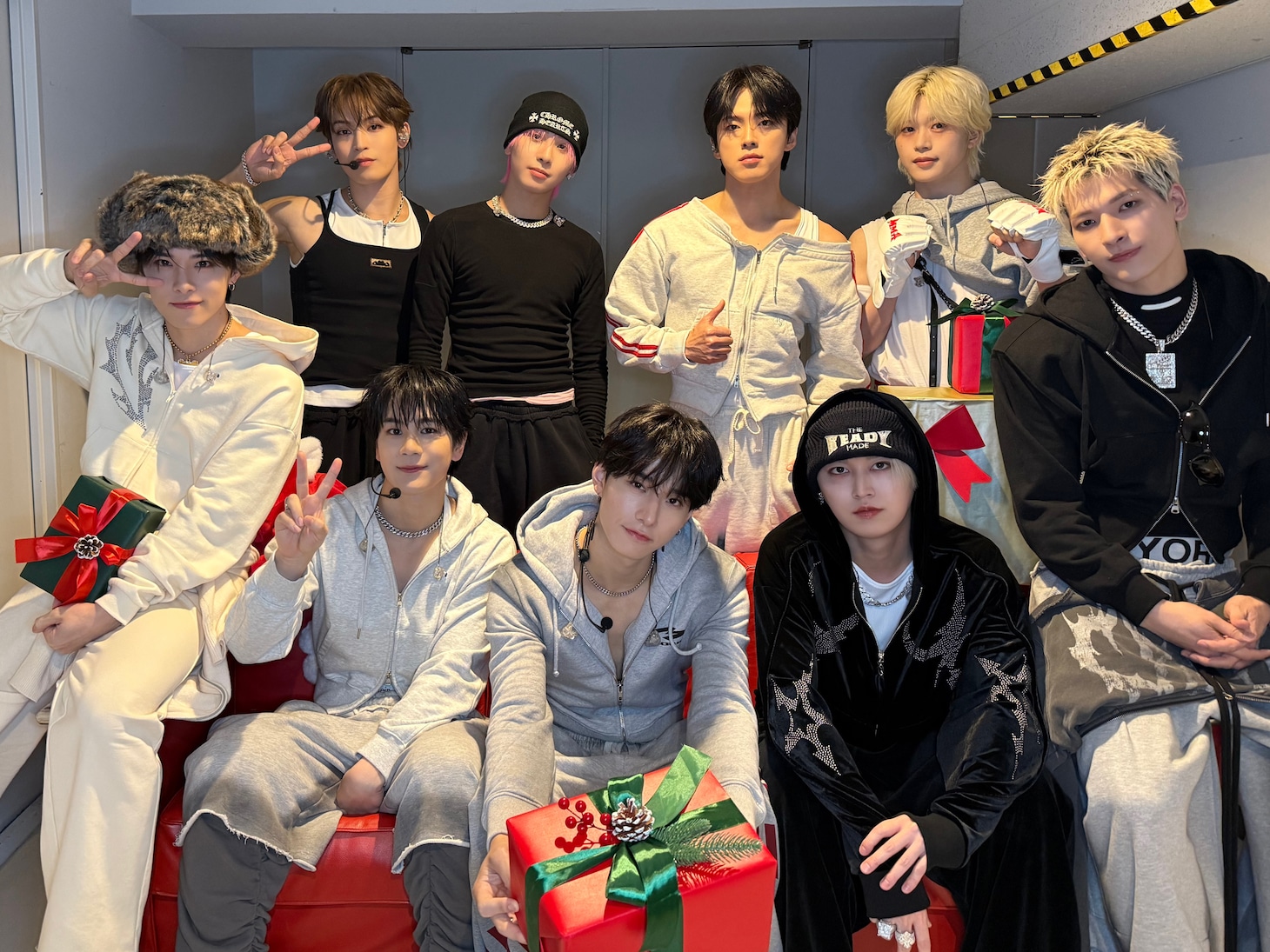 JO1。「Handz In My Pocket」ショーケースツアー（新潟公演）より。 ©LAPONE ENTERTAINMENT