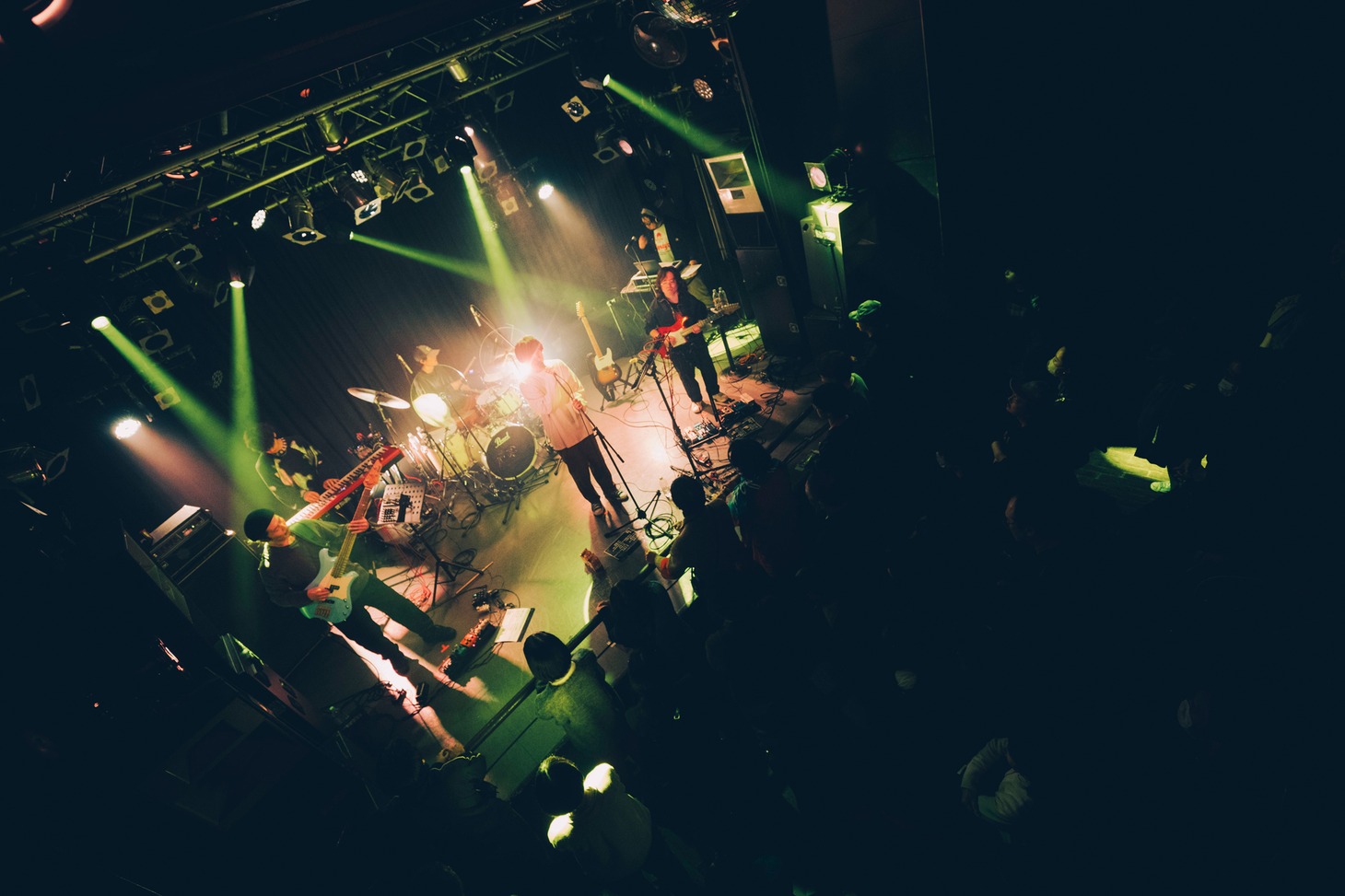 「Meg Bonus ONEMAN LIVE 2025 "Lossy"」の様子。（撮影：タマイシンゴ）