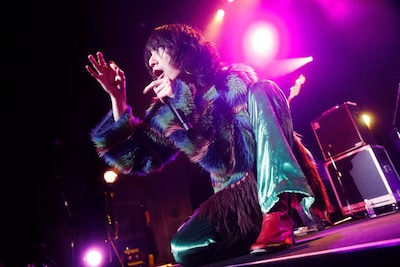 志磨遼平（Vo, G）（撮影：森好弘）