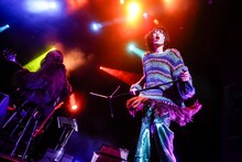 田代祐也（左）と志磨遼平（右）。（撮影：森好弘）