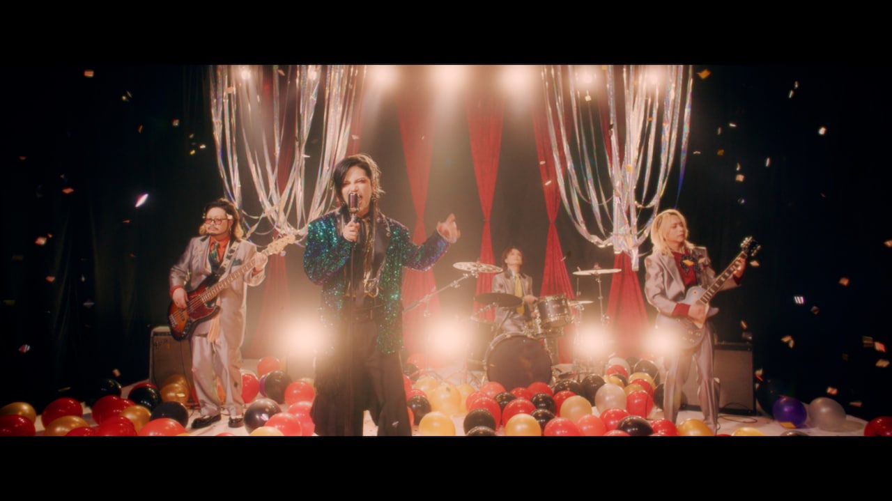 DEZERT「無修正。」ミュージックビデオ公開、きらびやかな4人の演奏