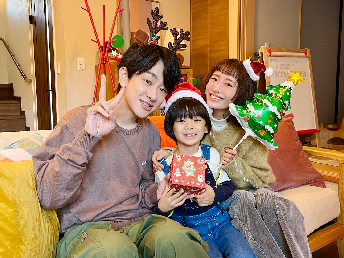 「元科捜研の主婦」に登場する吉岡家のクリスマスカット。©「元科捜研の主婦」製作委員会