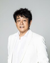 「放送100年紅白スペシャルメドレー」に参加する前田亘輝（TUBE）。
