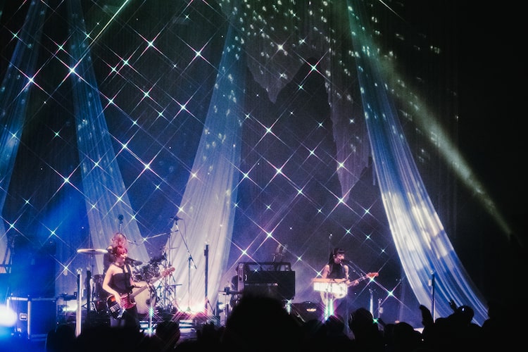 羊文学（撮影：ナカノカンタ）