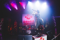 「斉藤朱夏 One man Tour 〈朱演〉～New Look～」東京・日本橋三井ホール公演の様子。（撮影：江藤はんな［SHERPA+］）