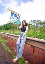 石原夏織の写真集「KALOHA」より。（Photo by KOSUKE）