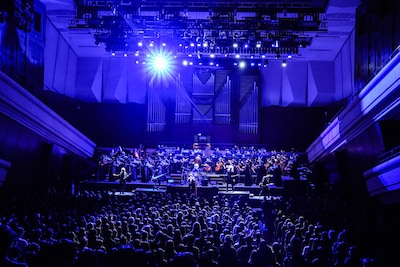 「GACKT PHILHARMONIC 2025 魔王シンフォニー THE REVIVAL」の様子。