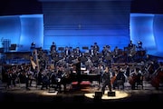 「billboard classics『KREVA Premium Orchestra Concert』～produced by 武部聡志」の様子。（撮影：石阪大輔）
