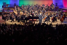 「billboard classics『KREVA Premium Orchestra Concert』～produced by 武部聡志」の様子。（撮影：石阪大輔）