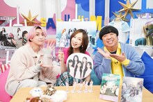 「サクサクヒムヒム ☆推しの降る音楽祭☆」ILLITパートの様子。“おしつじさん”は森口博子、よぬそんい。