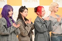 左からNAOKO、KOHARU、CHIKA、MOMOKA。