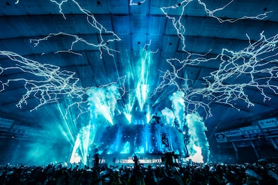 「Mrs. GREEN APPLE DOME TOUR 2025 “BABEL no TOH”」東京・東京ドーム公演の様子。（撮影：田中聖太郎写真事務所）