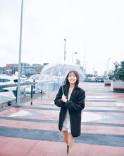 松田里奈（櫻坂46）1st写真集「まつりの時間」通常版の裏表紙。（撮影：北浦敦子）