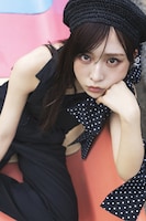 小栗有以「AB型の左利き」より。