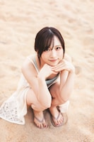 小栗有以「AB型の左利き」より。