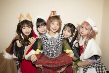 クリスマス仕様のKiSS KiSS（撮影：外林健太）