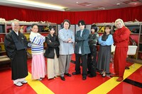 左から大愚元勝氏、いとうあさこ、西野七瀬、加藤浩次、菊池風磨、あの、藤本美貴、カズレーザー。©TBS