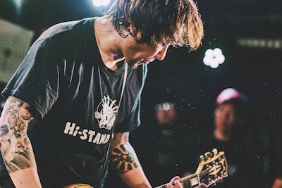 横山健（G, Vo / Hi-STANDARD）（撮影：西槇太一）