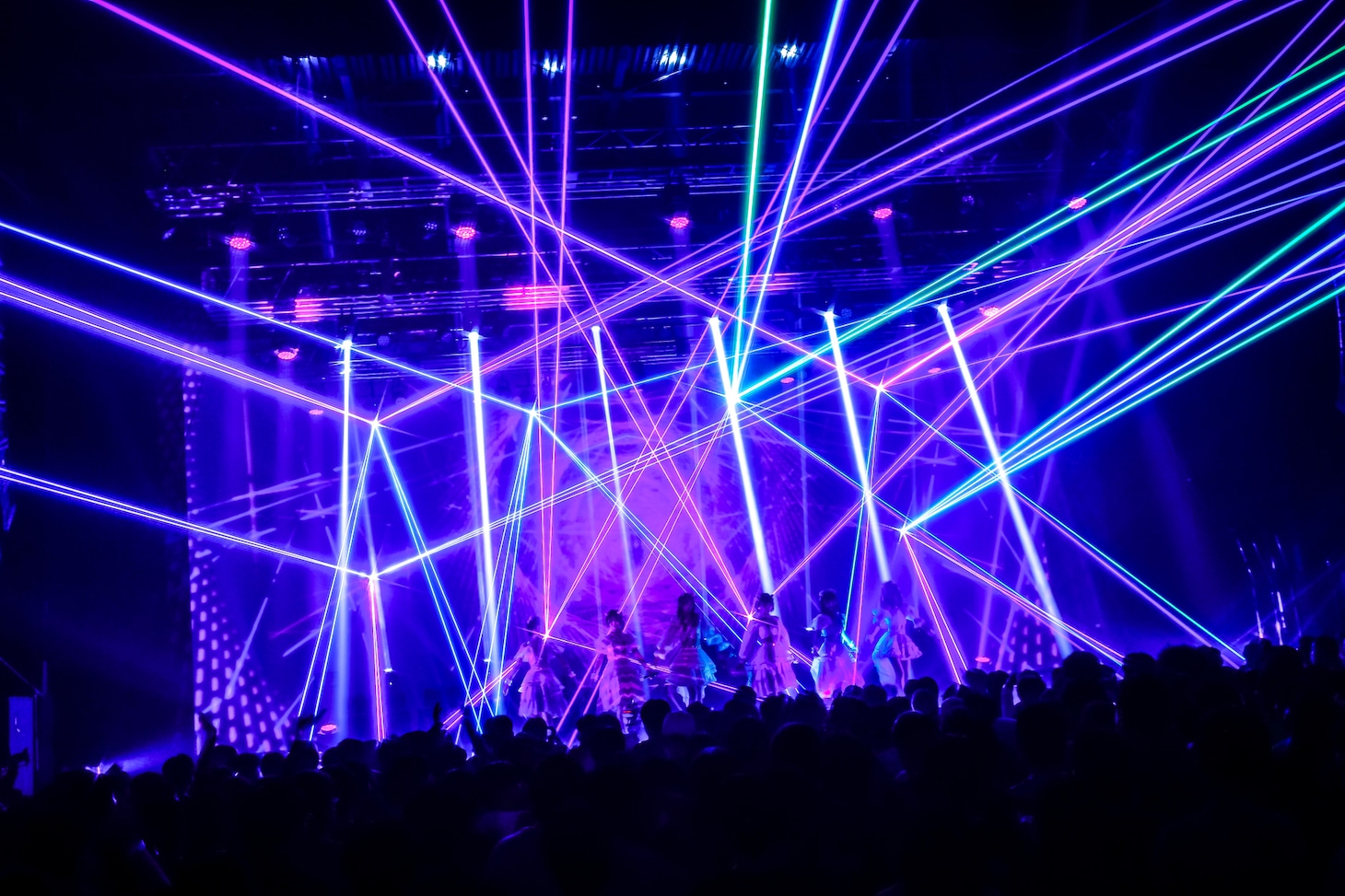 「Devil ANTHEM. 11th Anniversary TOUR 2025 a story beyond」 ファイナル公演の様子。（撮影：笹森健一）