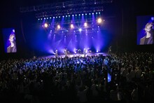 「ExWHYZ Special Live 'I' -3rd Anniversary Final & Year End Party-」の様子。（撮影：外林健太）