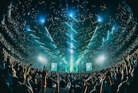 「みなとみらいロマンスポルノ'25 ～THE OVEЯ～」の様子。（撮影：入日伸介）