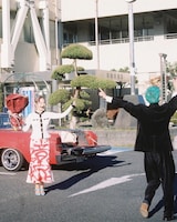 NENEとNaQstoeru.m.j.k.。（撮影：岩澤高雄）