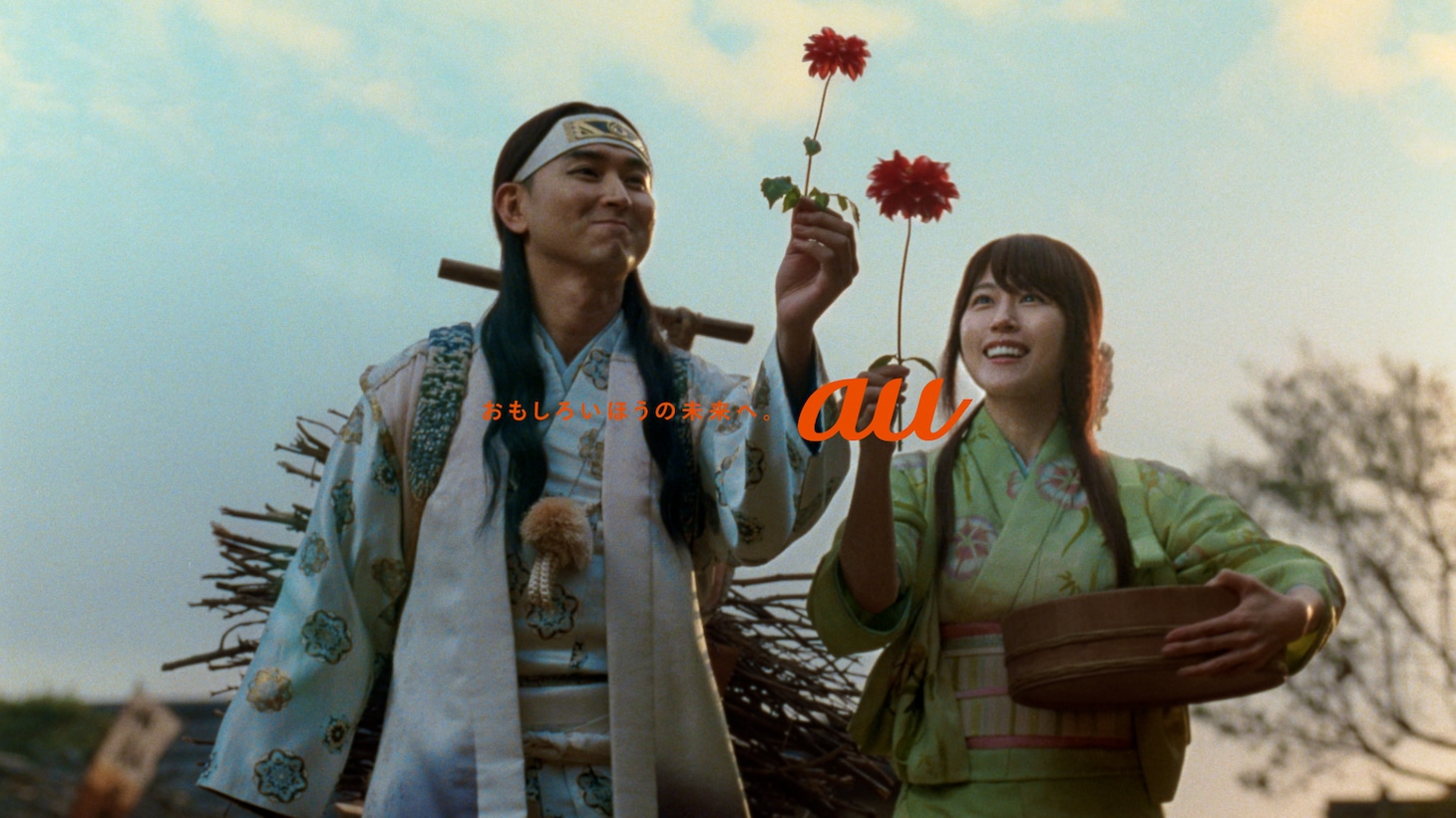 au“三太郎”シリーズ新CM「とどけ、ぜんぶ。」より。