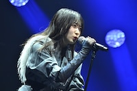 「This is heaven！」をパフォーマンスする八木仁愛。（撮影：斉藤明）