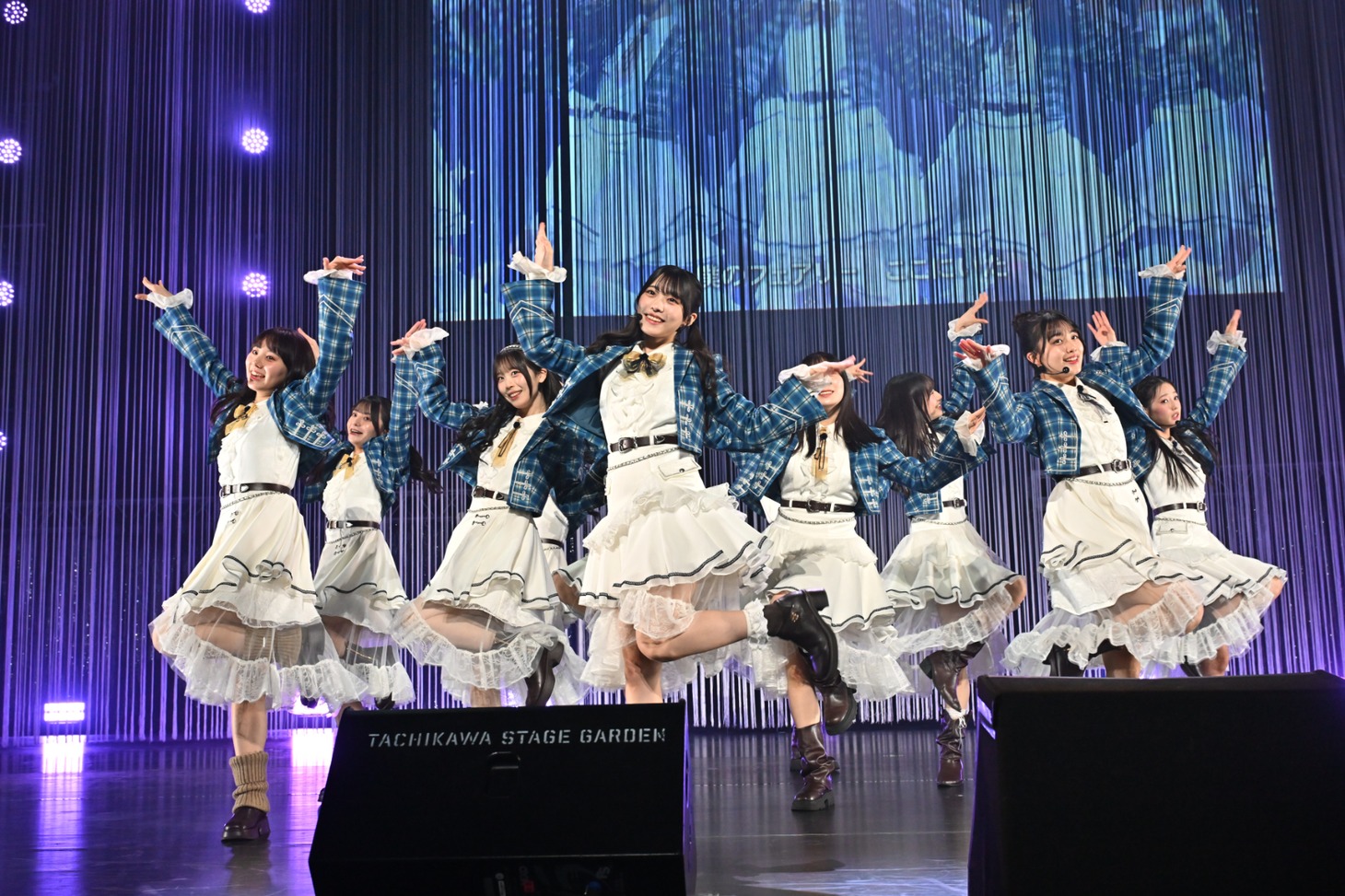 「あれはフェアリー」パフォーマンスの様子。（撮影：斉藤明）