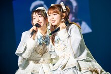 左から小泉遥香、吉川ひより。