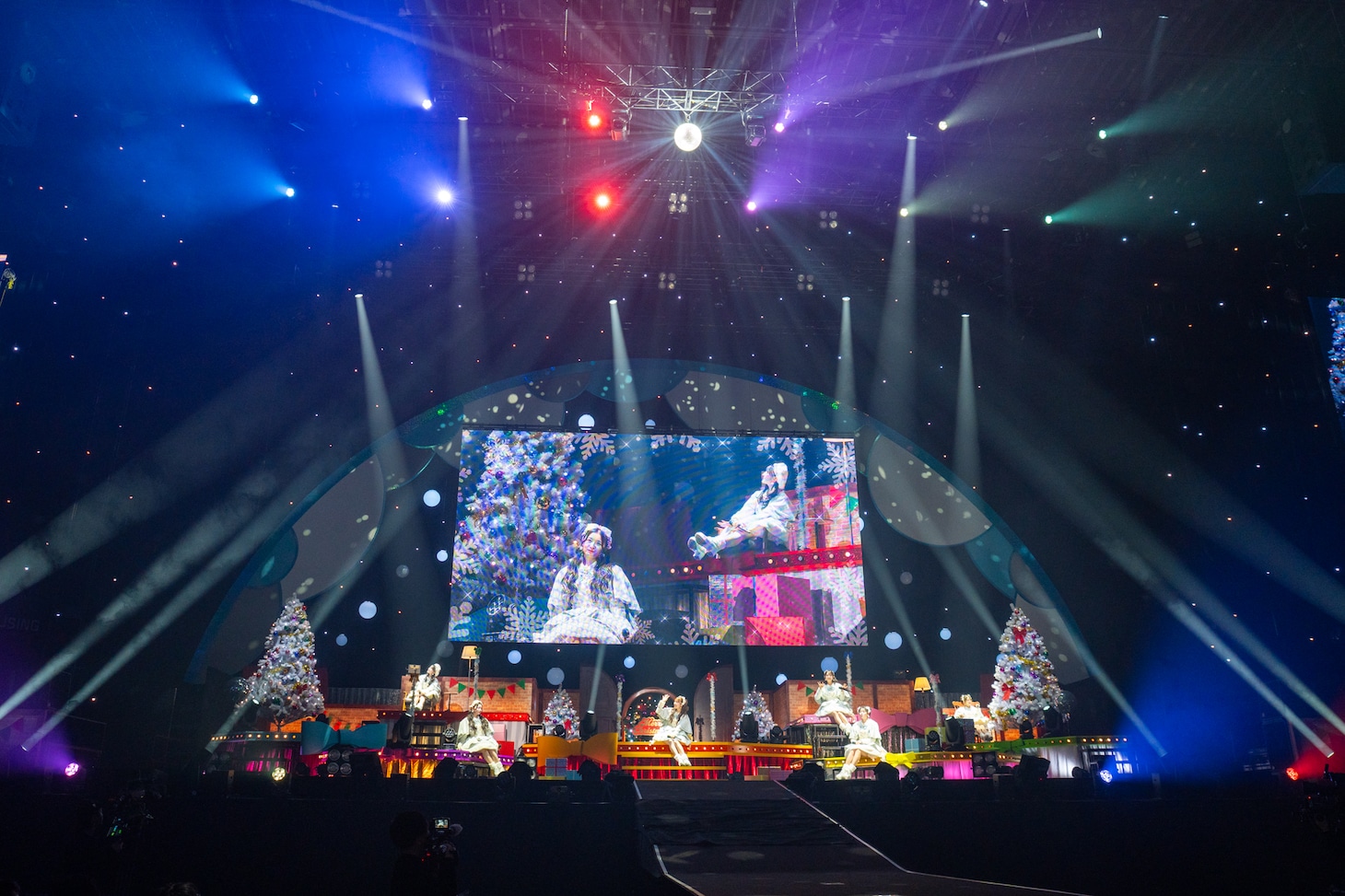 「超ときめき♡宣伝部のどきどきクリスマスパーティー 2025」の様子。