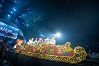 「初恋サイクリング」を披露する超ときめき♡宣伝部。