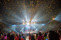 銀テープが舞う東京・OYOTA ARENA TOKYO。