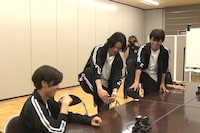 左から松島聡、菊池風磨、篠塚大輝。©フジテレビ