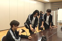 左から松島聡、菊池風磨、篠塚大輝。©フジテレビ