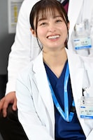 爆笑する橋本環奈。