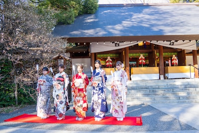 左から瀬戸口心月、奥田いろは、菅原咲月、五百城茉央、愛宕心響。