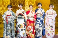 左から瀬戸口心月、奥田いろは、菅原咲月、五百城茉央、愛宕心響。